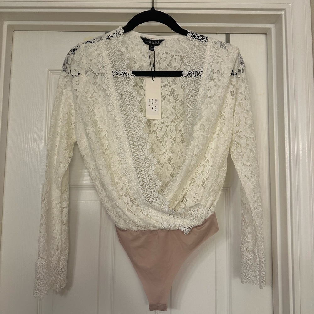 NWT Ivory Lace Bodysuit | Size Small
